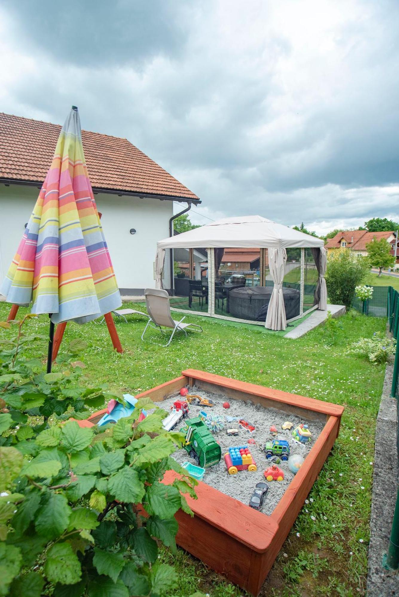 Apartman Rita Slunj Exterior foto